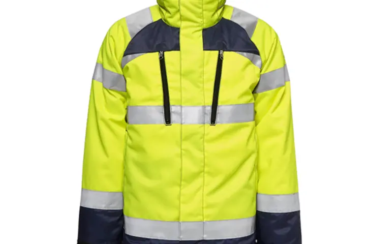 külmakaitsega hivis talvejope